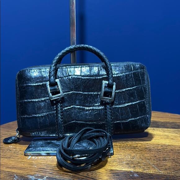 BRIGHTON Gladiola Croc Embossed Leather Wallet Crossbody Organizer - Picture 1 of 5